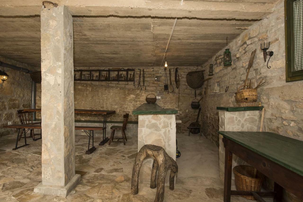 Villa Cetina Milasi 외부 사진