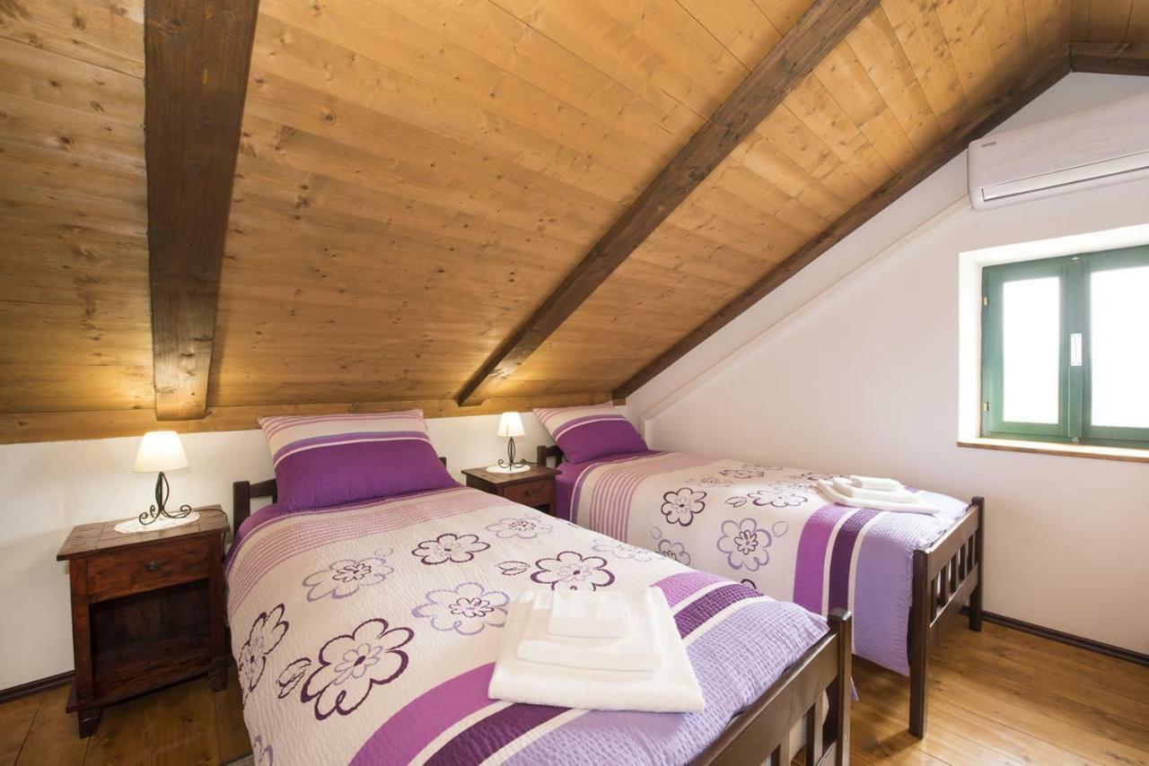 Villa Cetina - Apartment With A View Milasi 외부 사진
